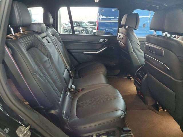 BMW X7 X7 xDrive 40d - автомобили, коли, обяви за нови и употребявани 7