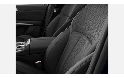 BMW X7 xDrive40d - автомобили, коли, обяви за нови и употребявани 8