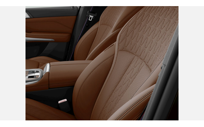 BMW X7 xDrive40i - автомобили, коли, обяви за нови и употребявани 8