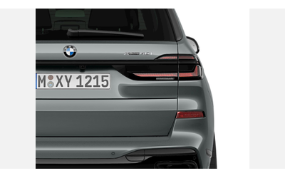 BMW X7 xDrive40i - автомобили, коли, обяви за нови и употребявани 6