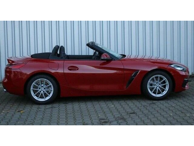 BMW Z4 sDrive20i Sport - автомобили, коли, обяви за нови и употребявани 5