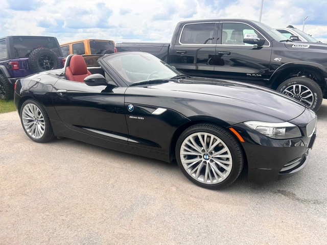 BMW Z4 sDrive35i / CARFAX - автомобили, коли, обяви за нови и употребявани 2