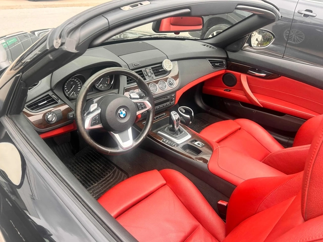 BMW Z4 sDrive35i / CARFAX - автомобили, коли, обяви за нови и употребявани 6