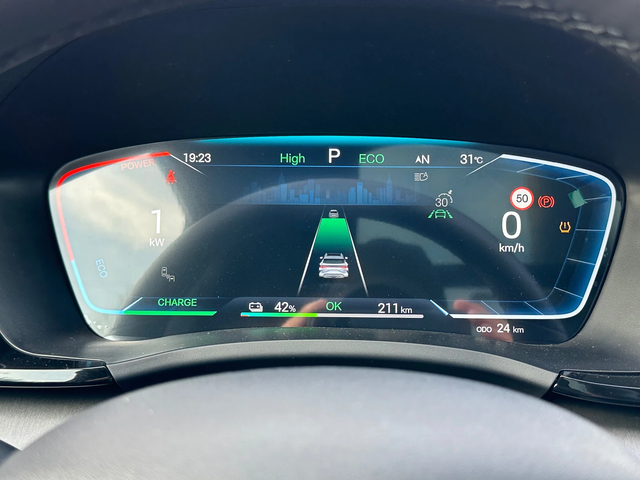 BYD Seal U 26kw/125 km electric range/DM-i Plug-in hibrid - автомобили, коли, обяви за нови и употребявани 10