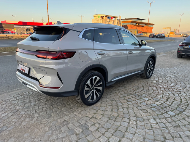 BYD Seal 26kw/125 km electric range/U DM-i Plug-in hibrid - автомобили, коли, обяви за нови и употребявани 5
