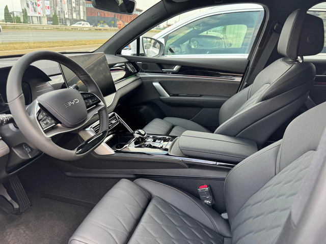 BYD Tang 108kwh./model 2025g. - автомобили, коли, обяви за нови и употребявани 6