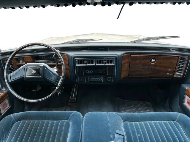 Cadillac Brougham 5.0* V8* RWD* - автомобили, коли, обяви за нови и употребявани 11
