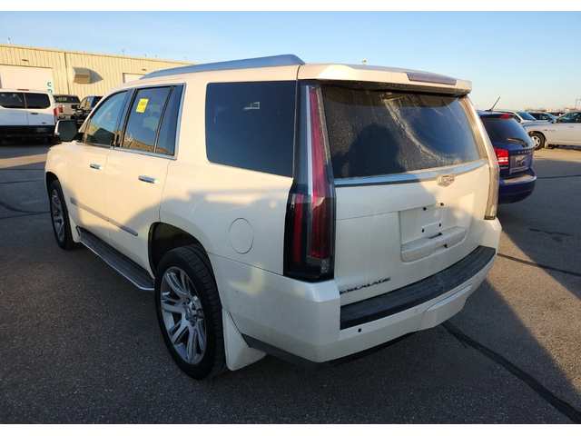 Cadillac Escalade LUXURY - автомобили, коли, обяви за нови и употребявани 3