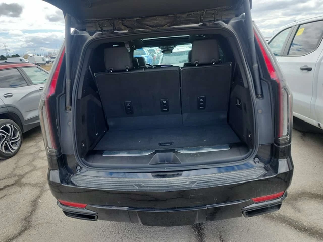Cadillac Escalade SPORT| 2 КЛЮЧА| 1 СОБСТВЕНИК| БЕЗ УДАРИ| CARFAX - автомобили, коли, обяви за нови и употребявани 3