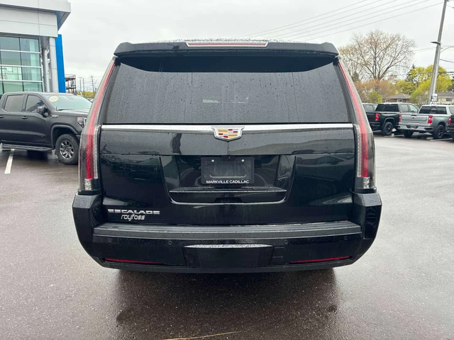 Cadillac Escalade * Platinum * CARFAX * ОБДУХВАНЕ * 360 * ТЕЛЕВИЗОРИ - автомобили, коли, обяви за нови и употребявани 3