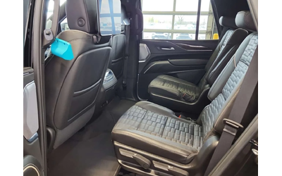 Cadillac Escalade 4WD SPORT PLATINUM| CARFAX - автомобили, коли, обяви за нови и употребявани 13