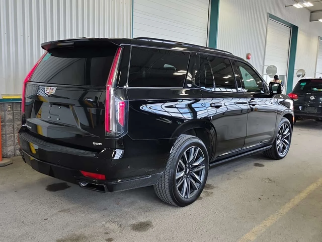 Cadillac Escalade 4WD SPORT PLATINUM| CARFAX - автомобили, коли, обяви за нови и употребявани 2
