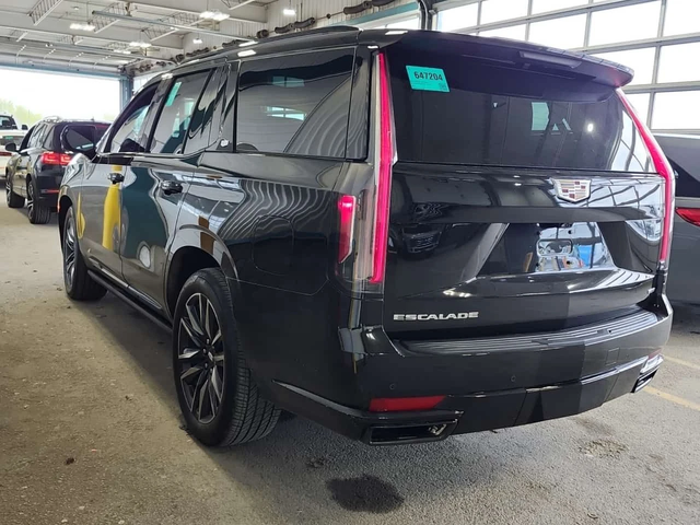 Cadillac Escalade 4WD SPORT PLATINUM| CARFAX - автомобили, коли, обяви за нови и употребявани 3