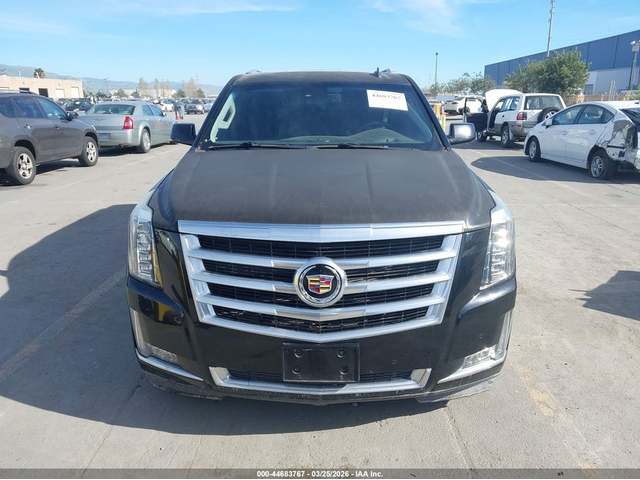 Cadillac Escalade 6.2L V-8 DI, VVT, 420HP 4X2 Drive - автомобили, коли, обяви за нови и употребявани 11
