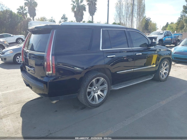 Cadillac Escalade 6.2L V-8 DI, VVT, 420HP 4X2 Drive - автомобили, коли, обяви за нови и употребявани 3