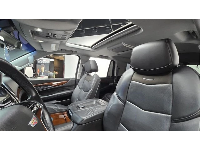 Cadillac Escalade 77ХИЛ КМ* 4 МЕСТА* ОБДУХ.* TV* - автомобили, коли, обяви за нови и употребявани 7