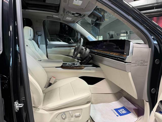 Cadillac ESCALADE ESV 6.2L 8cyl 4WD - автомобили, коли, обяви за нови и употребявани 9