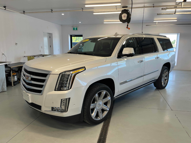 Cadillac ESCALADE ESV 6.2L 8cyl 4WD - автомобили, коли, обяви за нови и употребявани 0