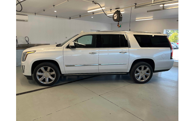 cadillac-escalade-esv-6-2l-8cyl-4wd - 1