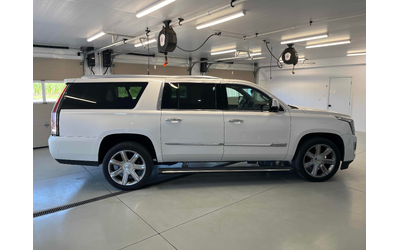 cadillac-escalade-esv-6-2l-8cyl-4wd - 2