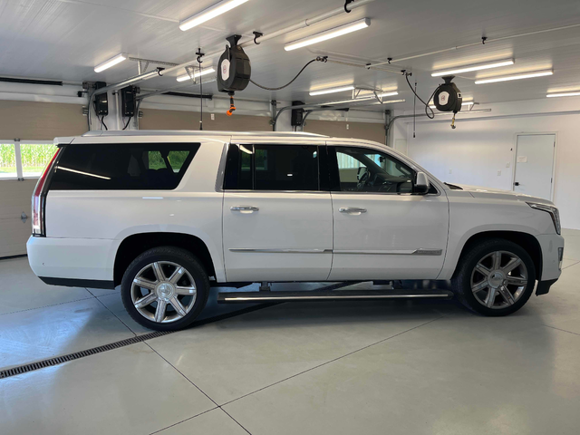 Cadillac ESCALADE ESV 6.2L 8cyl 4WD - автомобили, коли, обяви за нови и употребявани 2