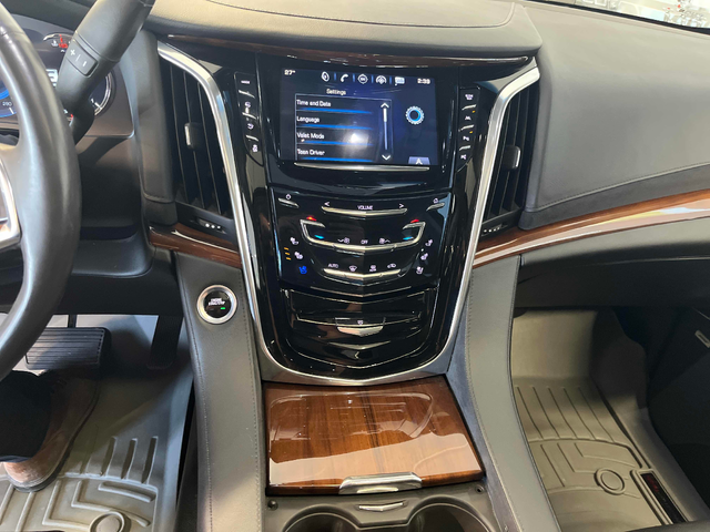 Cadillac ESCALADE ESV 6.2L 8cyl 4WD - автомобили, коли, обяви за нови и употребявани 8
