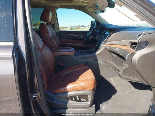 Cadillac ESCALADE ESV 6.2L V-8 DI, VVT, 420HP 4X4 Drive - автомобили, коли, обяви за нови и употребявани 4