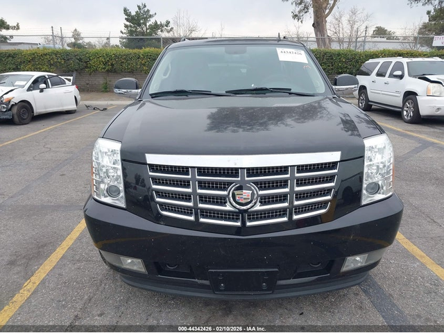Cadillac ESCALADE ESV 6.2L V-8 VVT, 403HP All Wheel Drive - автомобили, коли, обяви за нови и употребявани 11