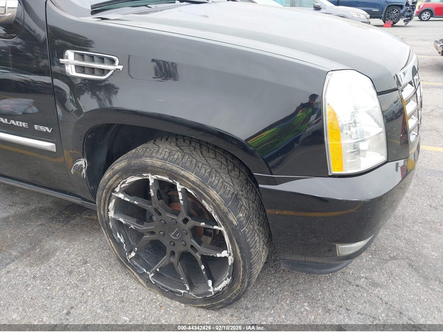 Cadillac ESCALADE ESV 6.2L V-8 VVT, 403HP All Wheel Drive - автомобили, коли, обяви за нови и употребявани 5