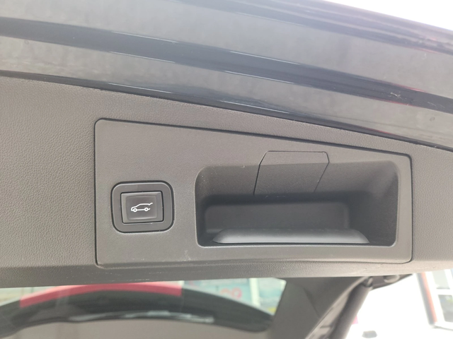 Cadillac XT5 - автомобили, коли, обяви за нови и употребявани 12