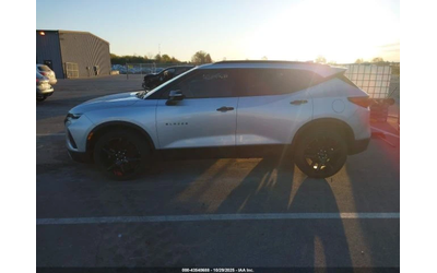 Chevrolet Blazer ПОДГРЕВ* КАМЕРА* КЕЙЛЕС* LANE* ASSIST - автомобили, коли, обяви за нови и употребявани 12