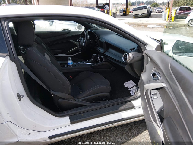 Chevrolet Camaro 2.0L I-4 DI, DOHC, VVT, TURBO, 275HP Rear Wheel Drive - автомобили, коли, обяви за нови и употребявани 4