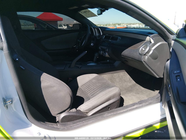 Chevrolet Camaro 3.6L V-6 DI, DOHC, VVT, 323HP Rear Wheel Drive - автомобили, коли, обяви за нови и употребявани 4