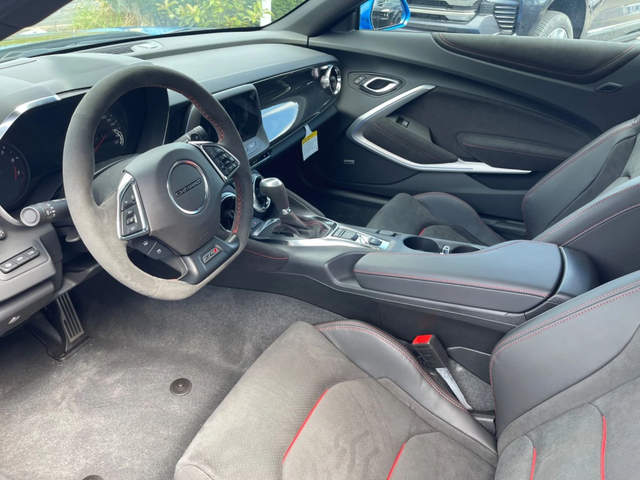 Chevrolet Camaro 6.2l V8 ZL1 Coupe - автомобили, коли, обяви за нови и употребявани 13