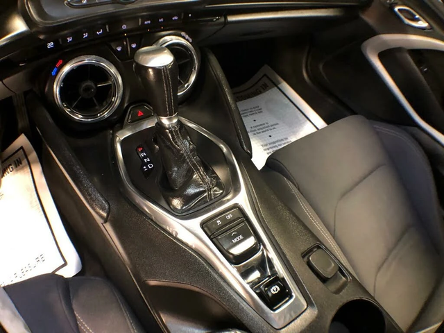 Chevrolet Camaro 1LT* Coupe* RWD* АвтоКредит* (ЦЕНА ДО БГ) - автомобили, коли, обяви за нови и употребявани 13