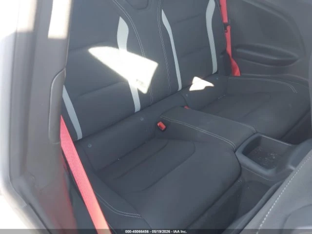 Chevrolet Camaro 2dr Cpe LT1 - автомобили, коли, обяви за нови и употребявани 10