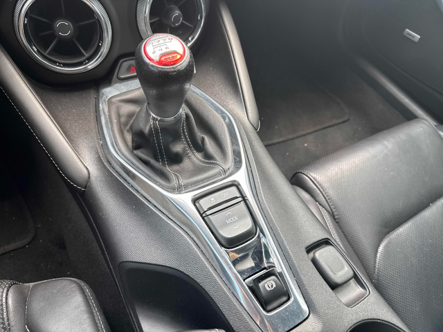 Chevrolet Camaro 6.2L 8cyl RWD - автомобили, коли, обяви за нови и употребявани 12