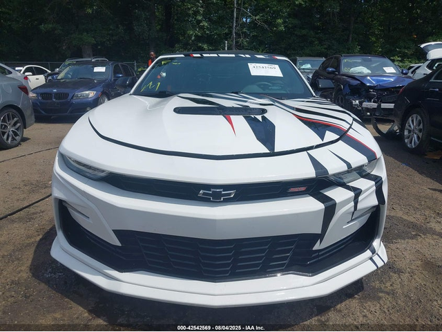 Chevrolet Camaro 6.2L V-8 DI, VVT, 455HP Rear Wheel Drive - автомобили, коли, обяви за нови и употребявани 11