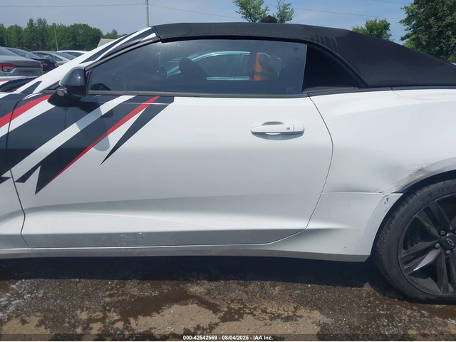 Chevrolet Camaro 6.2L V-8 DI, VVT, 455HP Rear Wheel Drive - автомобили, коли, обяви за нови и употребявани 13