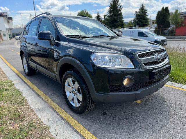 Chevrolet Captiva 2.4i-7 места-2010-ГАЗ - автомобили, коли, обяви за нови и употребявани 1