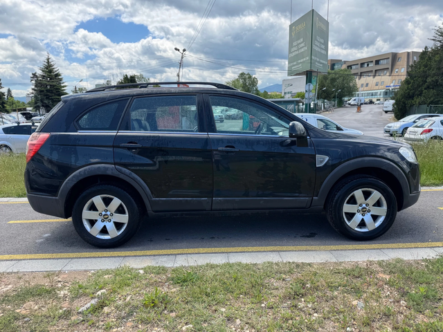 Chevrolet Captiva 2.4i-7 места-2010-ГАЗ - автомобили, коли, обяви за нови и употребявани 3