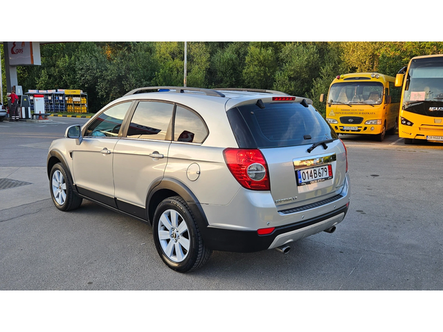 Chevrolet Captiva 2.0D AVTOMAT/KOJA/7mesta - автомобили, коли, обяви за нови и употребявани 3