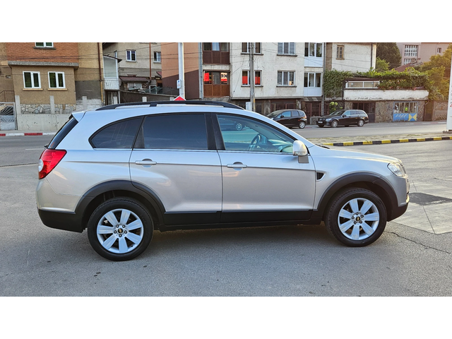 Chevrolet Captiva 2.0D AVTOMAT/KOJA/7mesta - автомобили, коли, обяви за нови и употребявани 5