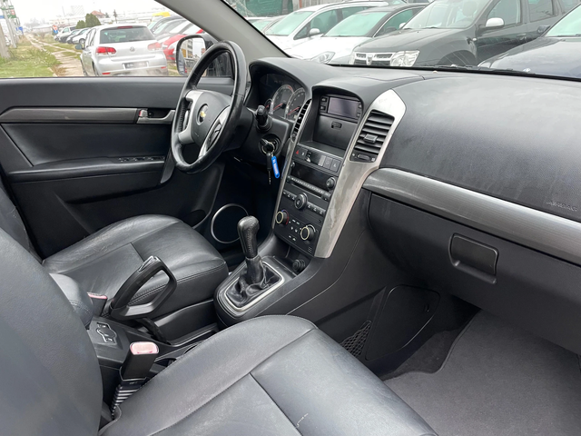 Chevrolet Captiva 2.0CDTI-150-7m-ITALIA - автомобили, коли, обяви за нови и употребявани 4