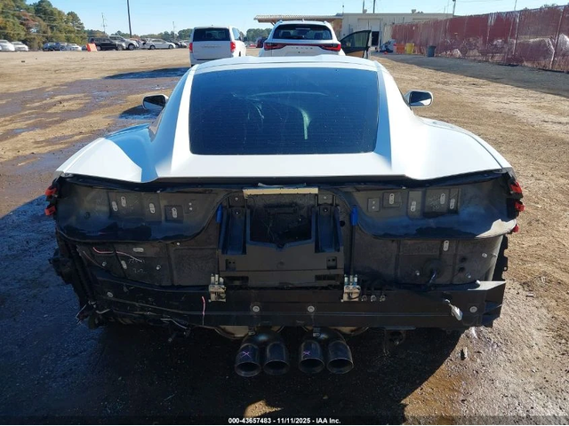 Chevrolet Corvette STINGRAY - автомобили, коли, обяви за нови и употребявани 4
