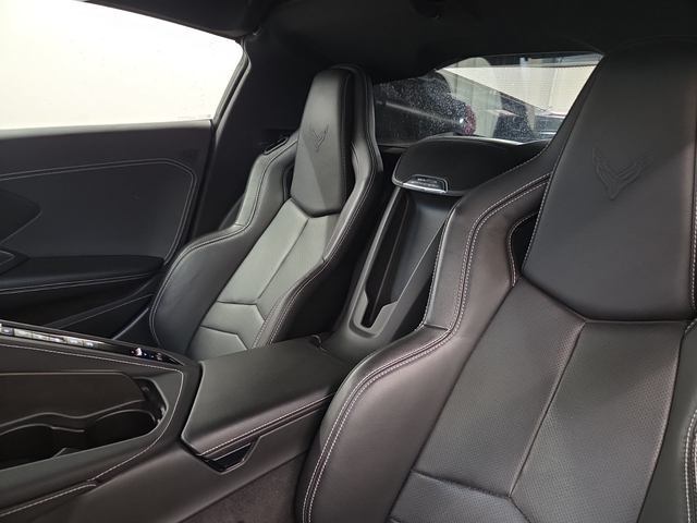 Chevrolet Corvette 6.2L 8cyl Rear Wheel Drive - автомобили, коли, обяви за нови и употребявани 11