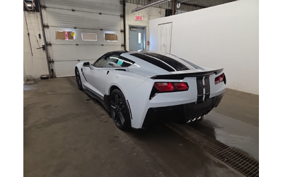 chevrolet-corvette-6-2l-8cyl-rear-wheel-drive - 3