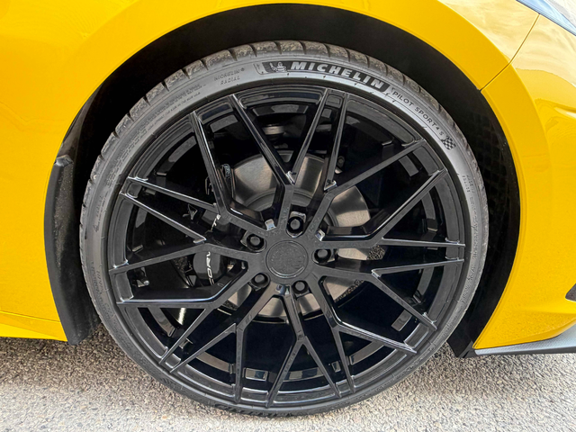 Chevrolet Corvette 6.2L 8cyl Rear Wheel Drive - автомобили, коли, обяви за нови и употребявани 12