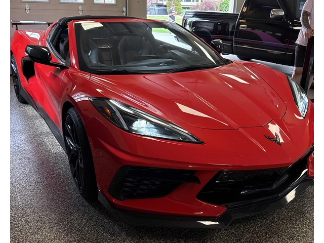 Chevrolet Corvette 2LT - автомобили, коли, обяви за нови и употребявани 2