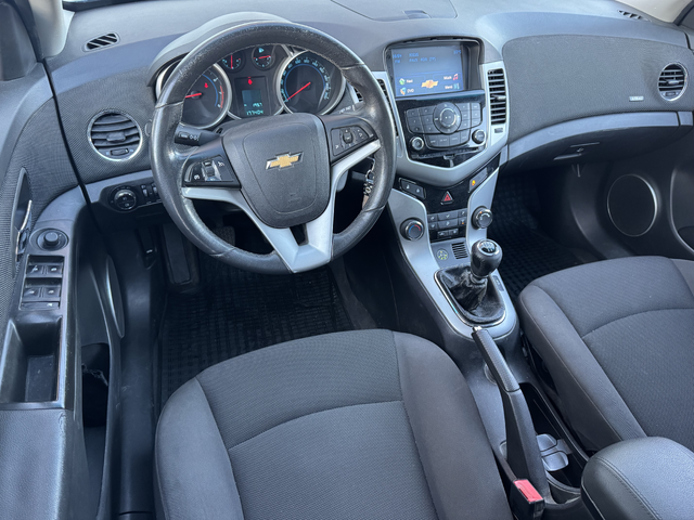 Chevrolet Cruze 1,8i 141ps,GPL,нави,мулти,темпо,борд.,евро5 - автомобили, коли, обяви за нови и употребявани 14